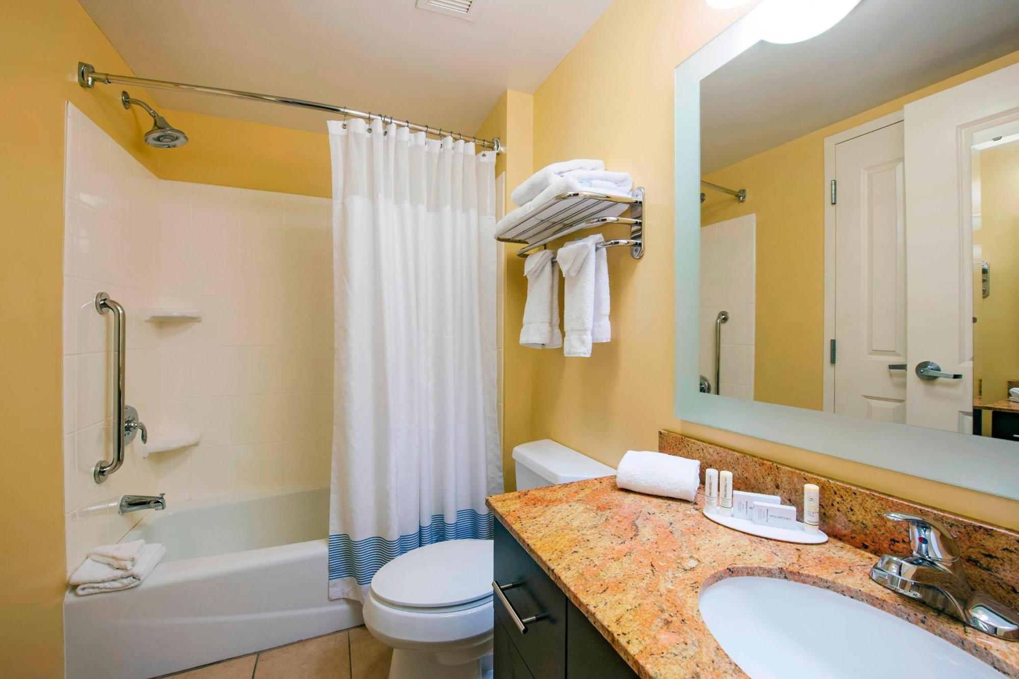Towneplace Suites By Marriott Bethlehem Easton/Lehigh Valley Hollo Екстериор снимка