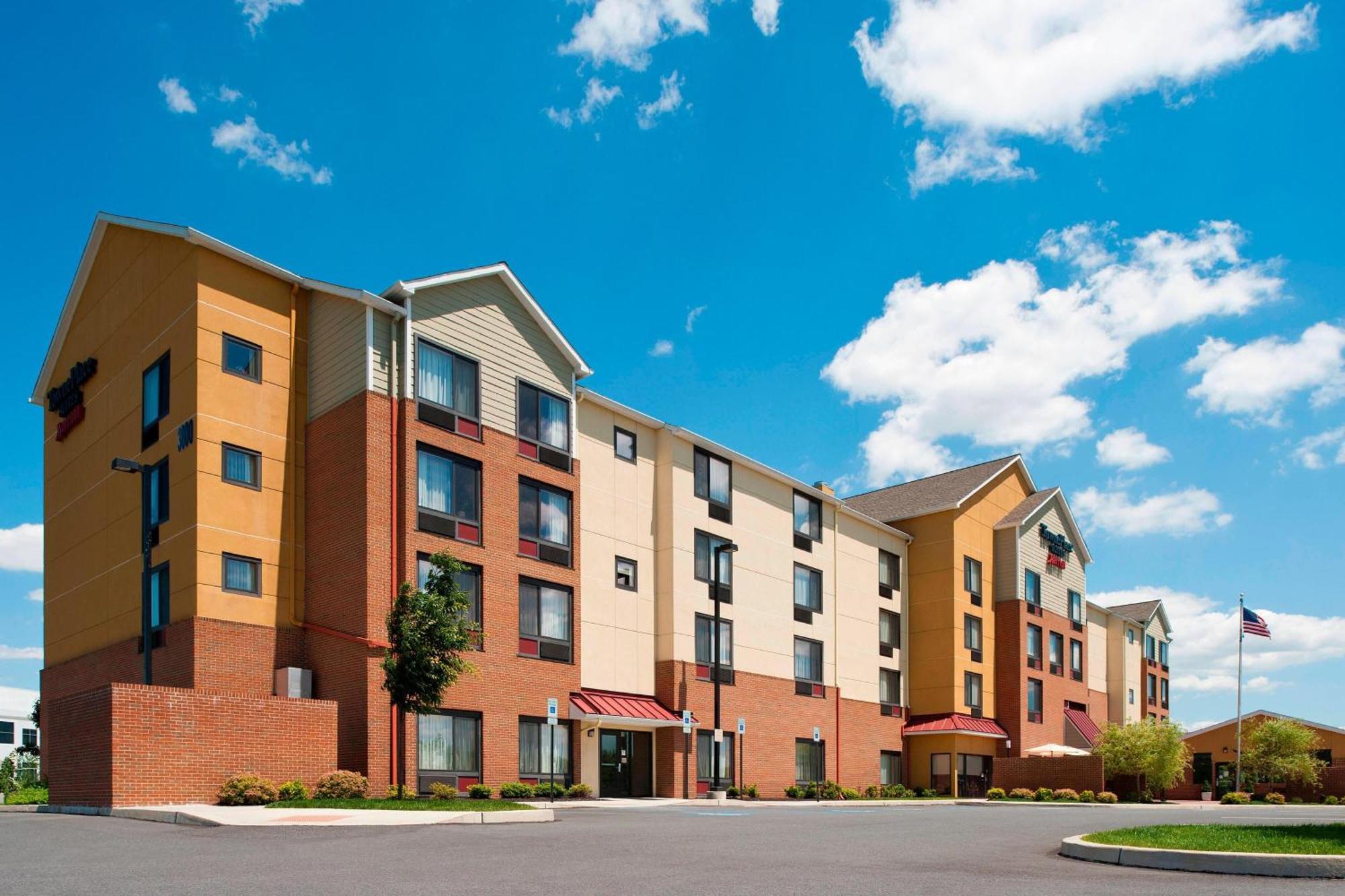 Towneplace Suites By Marriott Bethlehem Easton/Lehigh Valley Hollo Екстериор снимка